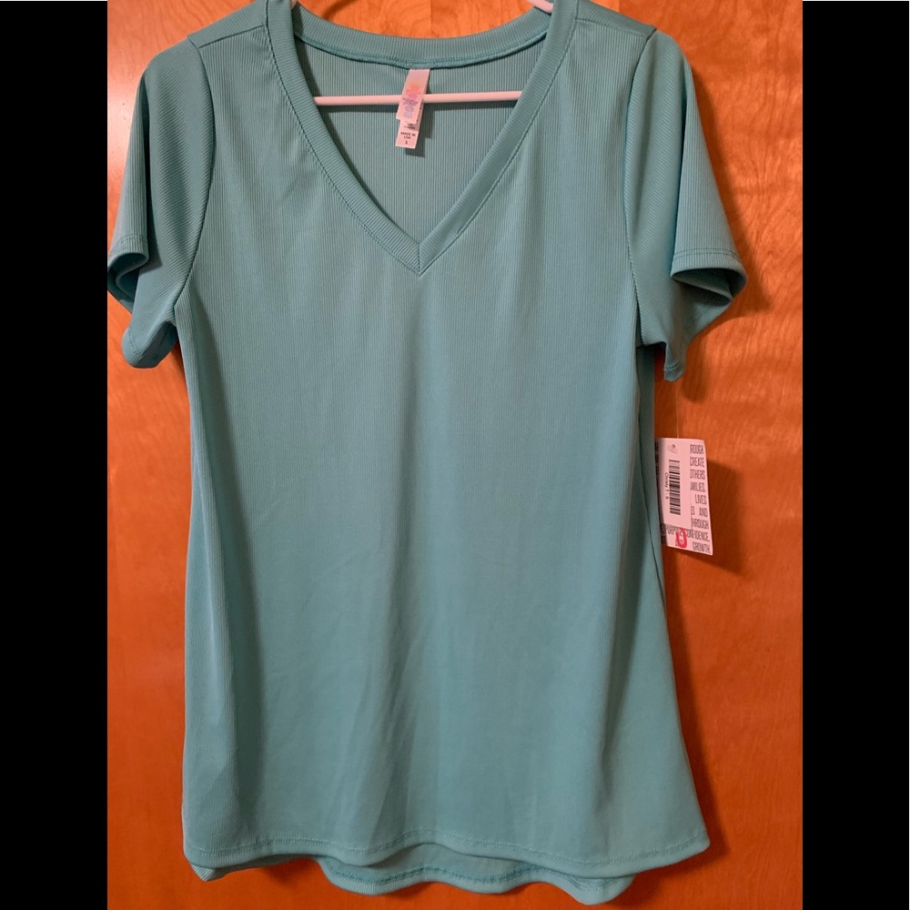 Lularoe Ribbed Christy T.  Size S.  NWT.